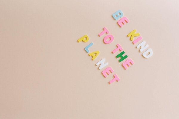 Découvrez l'univers du téléphone rose : conversations authentiques